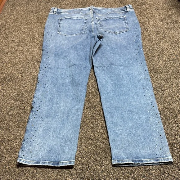 Lane Bryant Mid Rise Signature Fit Straight 18 Jeans Plus 18W Like New Bling - Picture 1 of 10